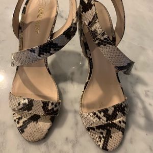 9M snakeskin Nine West Strappy heels